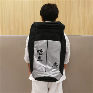 休闲双肩包