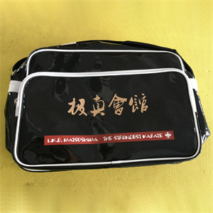 经典单肩包